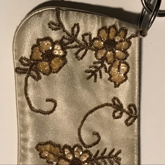 Champagne Colored Beaded Wristlet - Picture 5 of 7